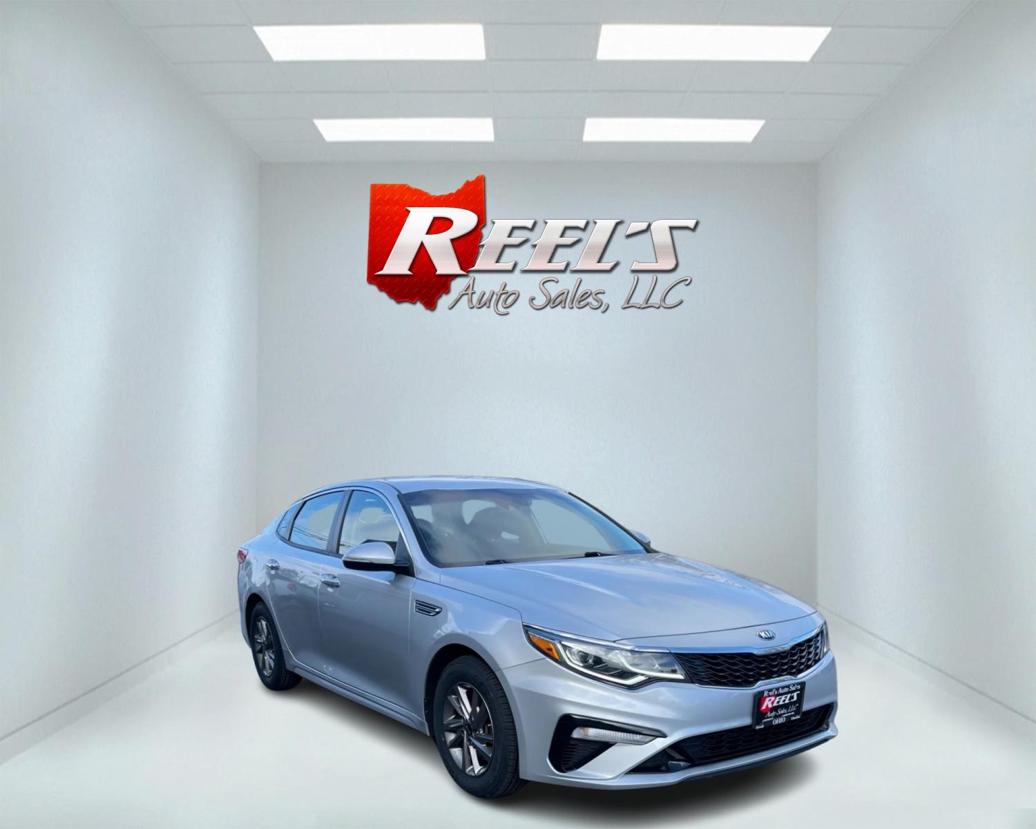 2019 Silver /Black Kia Optima LX FE (5XXGT4L37KG) with an 2.4L I4 DOHC 16V engine, 6A transmission, located at 547 E. Main St., Orwell, OH, 44076, (440) 437-5893, 41.535435, -80.847855 - Photo #40